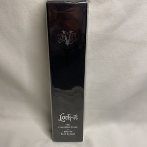 KVD Lock-it Foundation Brush